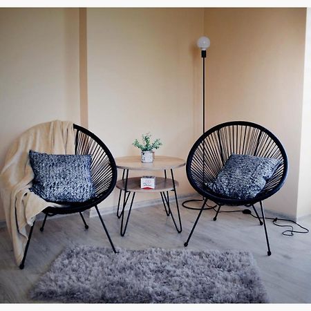 Color 24 Apartament II スタロバ・ボラ エクステリア 写真