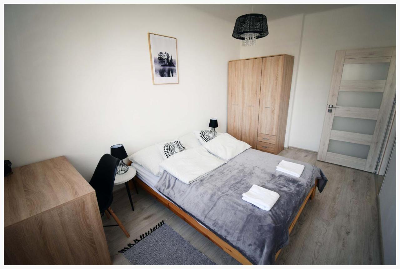 Color 24 Apartament II スタロバ・ボラ エクステリア 写真