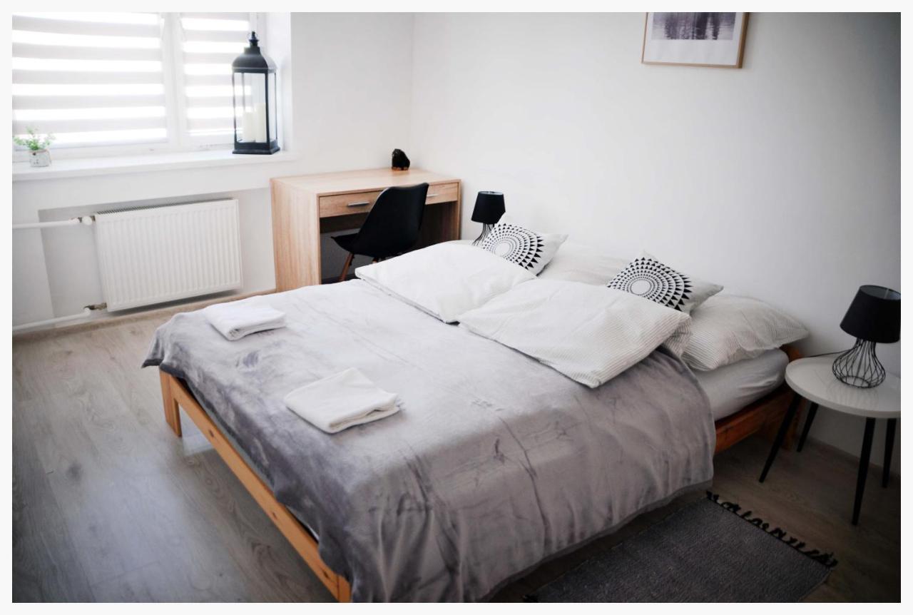 Color 24 Apartament II スタロバ・ボラ エクステリア 写真